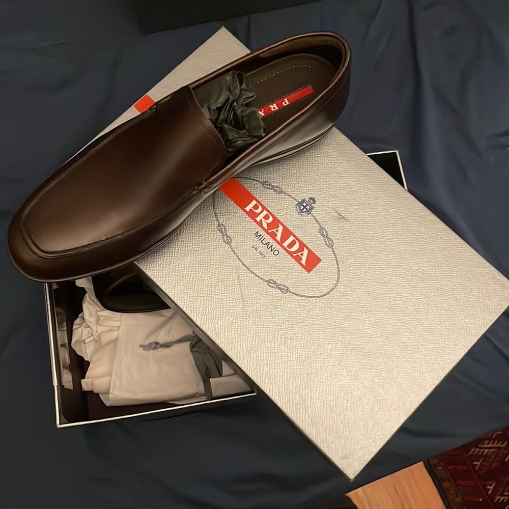 Brand new in box with travel bag leather dress shoes